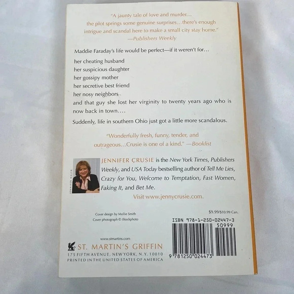 3/$20 Jennifer Crusie - Tell me Lies - Soft Cover Book - Picture 3 of 3